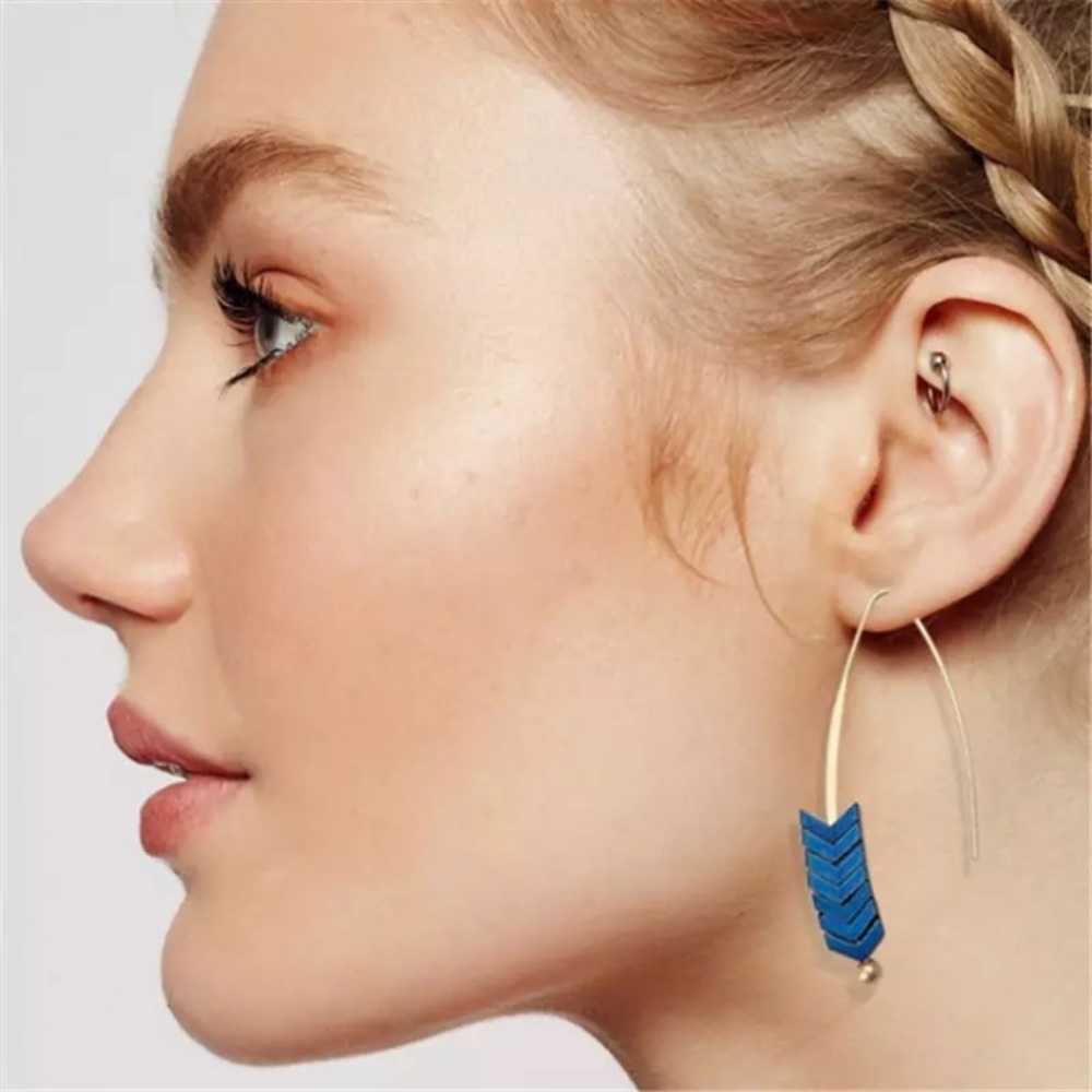 🔄🆕 NATALIA Arrow Dangle Earrings - Picture 4 of 4
